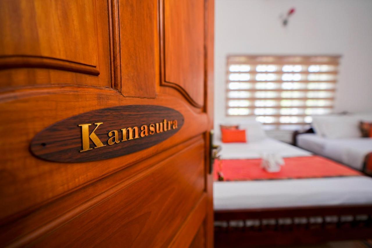 Parudeesa - Heavenly- Luxurious Palace Look-Near Cbd - Kerala - India With Breakfast Kāladi 객실 사진