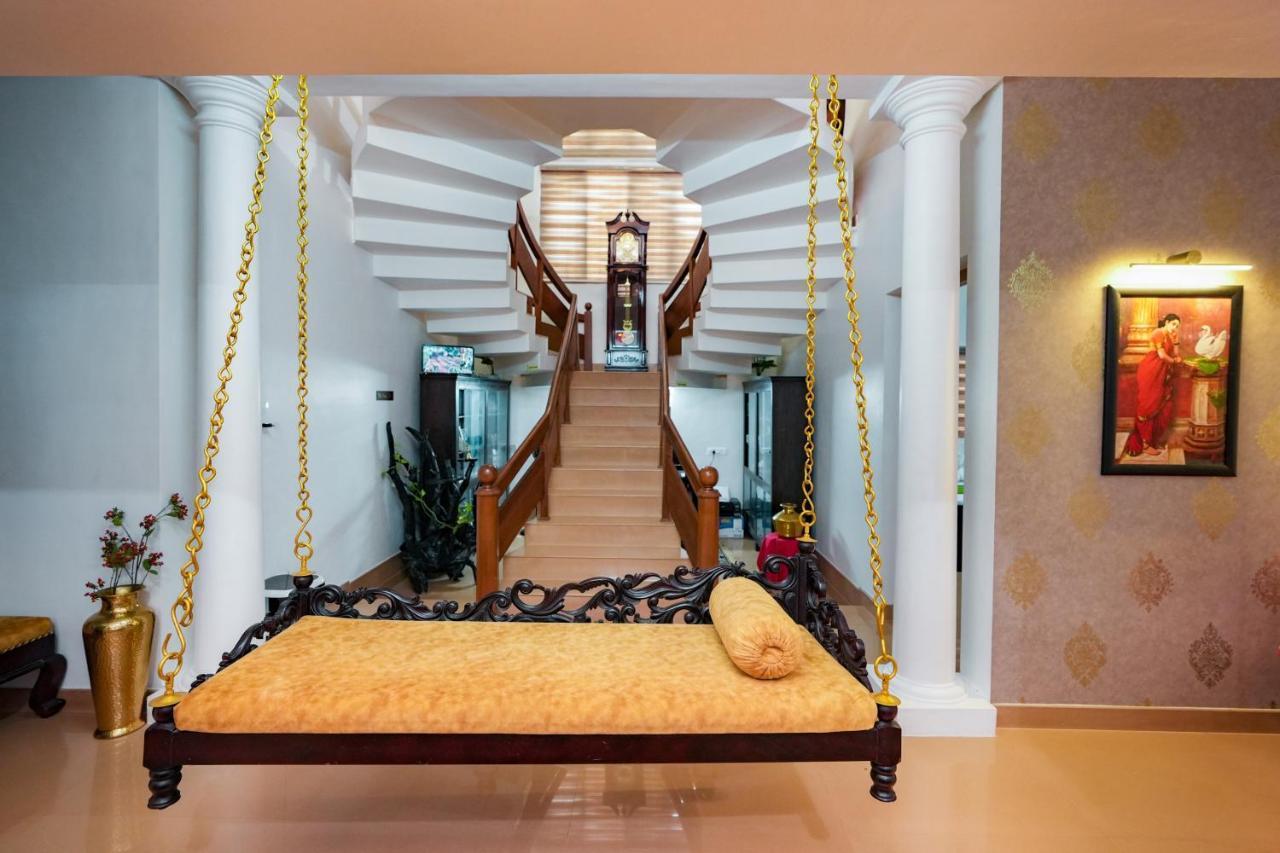 Parudeesa - Heavenly- Luxurious Palace Look-Near Cbd - Kerala - India With Breakfast Kāladi 외부 사진