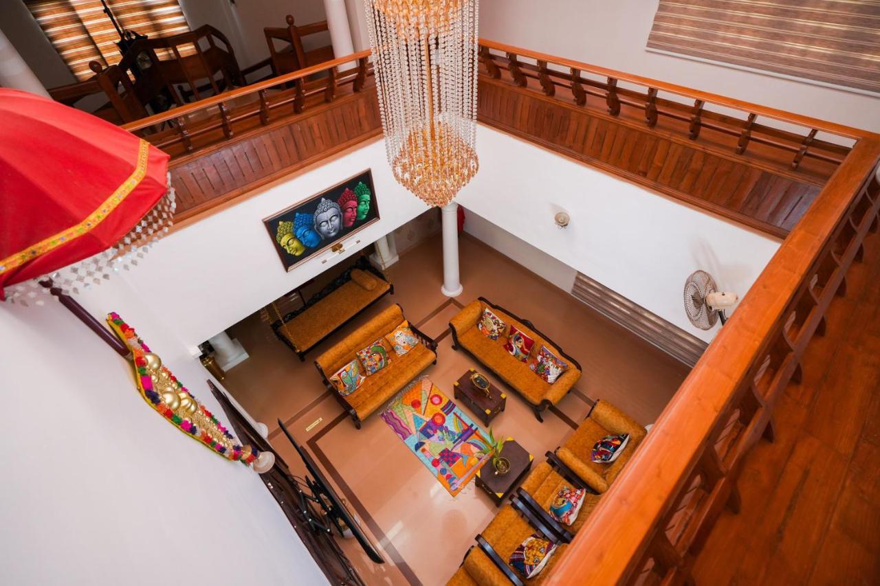 Parudeesa - Heavenly- Luxurious Palace Look-Near Cbd - Kerala - India With Breakfast Kāladi 외부 사진