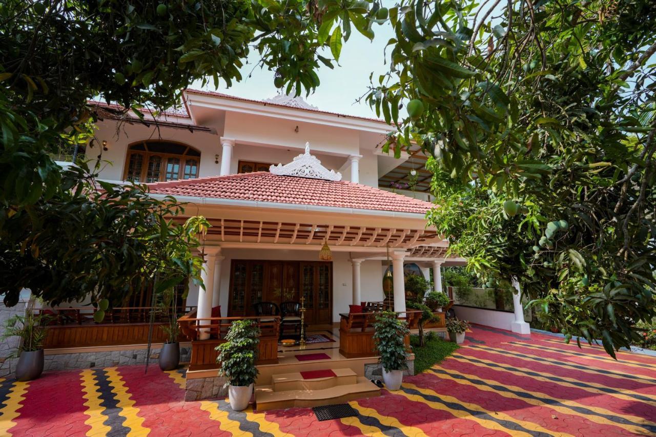 Parudeesa - Heavenly- Luxurious Palace Look-Near Cbd - Kerala - India With Breakfast Kāladi 외부 사진